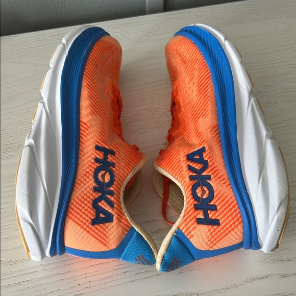 Hoka Men's Clifton 9 in the Vibrant Orange/Impala color 9.5 - Picture 6 of 8